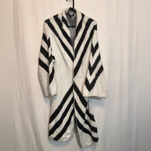 BKE Boutique Long Sweater/Tunic Women’s Size XS